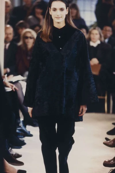 Look 32